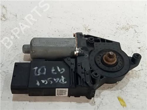 Rudehejsemotor forskærm højre VW PASSAT B5 (3B2) 1.9 TDI (115 hp) 23911782