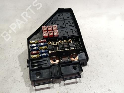 Used Fuse box Fuse box 37088888 37088888
