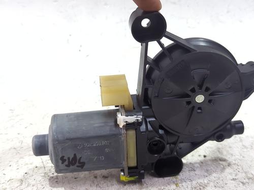 Used Right front window motor Right front window motor VW GOLF VII (5G1, BQ1, BE1, BE2) 1.6 TDI (105 hp) 39647405 39647405