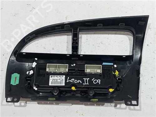 Climate control SEAT LEON (1P1) 2.0 TDI 16V | BP23918383I5 