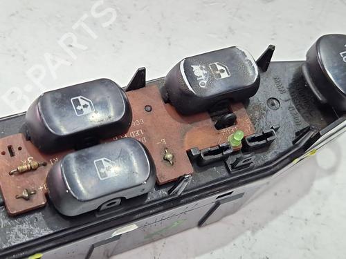 Interrupteur de vitre avant gauche HYUNDAI LANTRA II (J-2) 1.6 i | BP30000746I27 