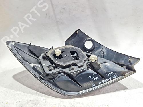 Højre baglygte OPEL ASTRA H (A04) 1.9 CDTI (L48) | BP29877978C35