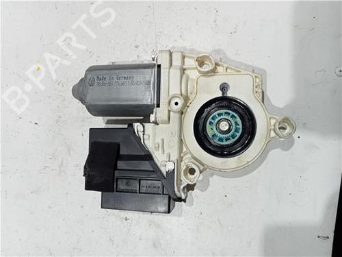 Rudehejsemotor forskærm højre SEAT IBIZA III (6L1) 1.9 TDI (131 hp) 23921053