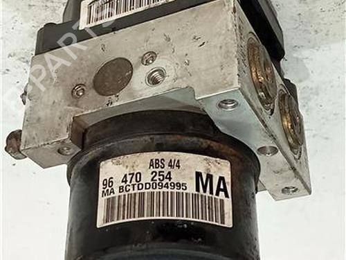 Used ABS pump DAEWOO KALOS Saloon (KLAS) 1.4 (94 hp) 23907735
