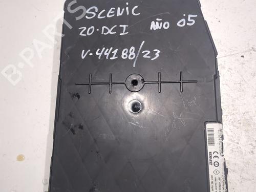 Used Fuse box RENAULT GRAND SCÉNIC II (JM0/1_) 2.0 dCi (JM1K) (150 hp) 24123711