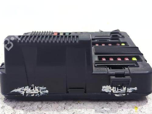 Fuse box RENAULT MEGANE II Saloon (LM0/1_) 1.5 dCi (LM02, LM13, LM2A) | BP40063191E1 - Image 4