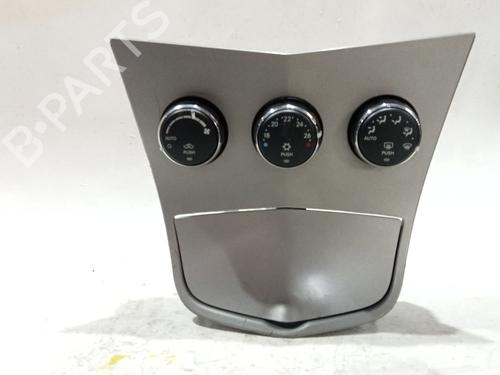 AC-Styringsenhed/Manøvreenhed CHRYSLER SEBRING (JS) 2.4 VVT (170 hp) 26611729