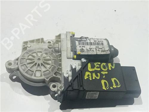 Right front window motor SEAT LEON (1M1) 1.9 TDI | BP23912667E20 