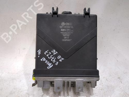 Elektronisk modul VW PASSAT B3/B4 (3A2, 35I) 2.0 Syncro (115 hp) 28690044