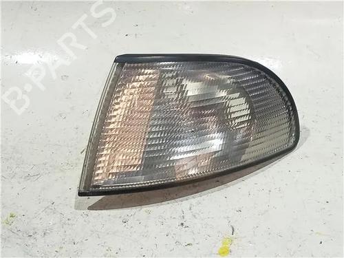 Blinklys foran venstre AUDI A4 B5 (8D2) 1.9 TDI (90 hp) 23923596