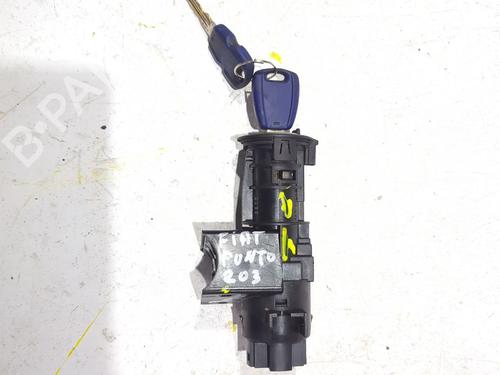 Used Ignition barrel FIAT PUNTO (188_) 1.9 DS 60 (188.031, .051, .231, .251) (60 hp) 23926312