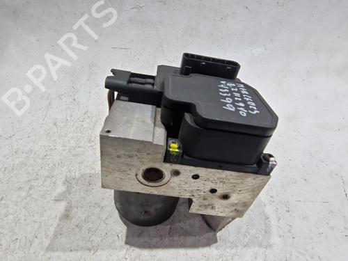 Used ABS pump ABS pump MERCEDES-BENZ CLK (C208) CLK 320 (208.365) (218 hp) 32697885 32697885
