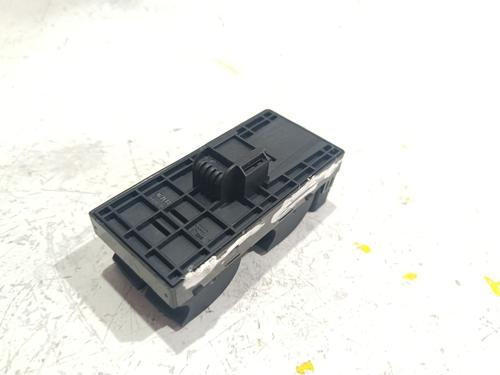 Left front window switch AUDI A4 B5 Avant (8D5) 1.9 TDI quattro | BP39226572I27 - Image 2