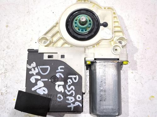 Rudehejsemotor forskærm venstre VW PASSAT B6 Variant (3C5) 2.0 TDI 16V 4motion (140 hp) 23926605