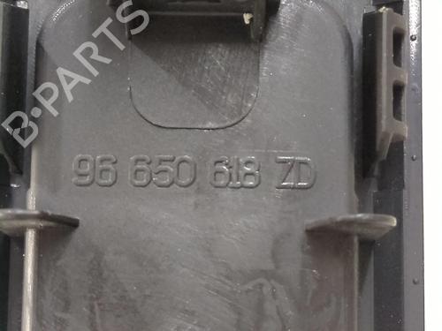 Right front window switch PEUGEOT 3008 I MPV (0U_) 1.6 THP | BP28579819I26