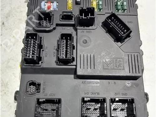 Zekeringkast PEUGEOT 407 (6D_) 2.0 HDi 135 (6DRHRH, 6DRHRE, 6DRHRG, 6DRHRJ) (136 hp) 24968130