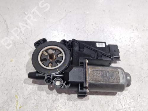 Used Left front window motor Left front window motor RENAULT LAGUNA III Grandtour (KT0/1) 2.0 dCi (KT07, KT0J, KT14, KT1A, KT1S) (131 hp) 34116493 34116493