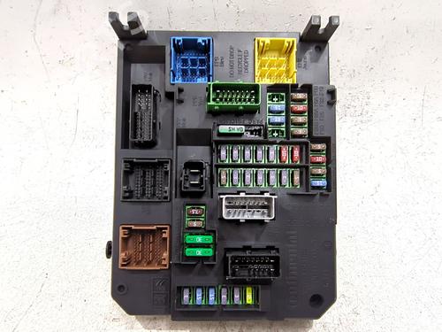 Sikringsdose CITROËN C4 Picasso II 1.6 BlueHDi 120 (120 hp) 33161029