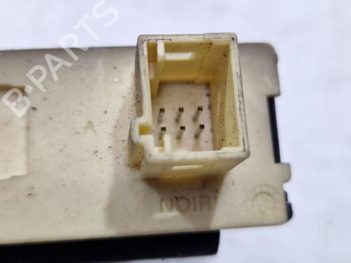 Right front window motor CITROËN C4 I (LC_) 1.6 HDi | BP30192447E20 