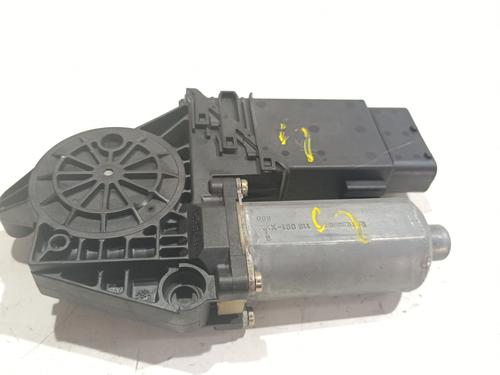 Left front window motor VW PASSAT B5 (3B2) 1.9 TDI | BP37089319E21 - Image 4