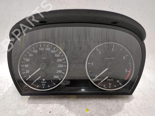 Used Instrument cluster BMW 3 (E90) 318 d (122 hp) 29053839