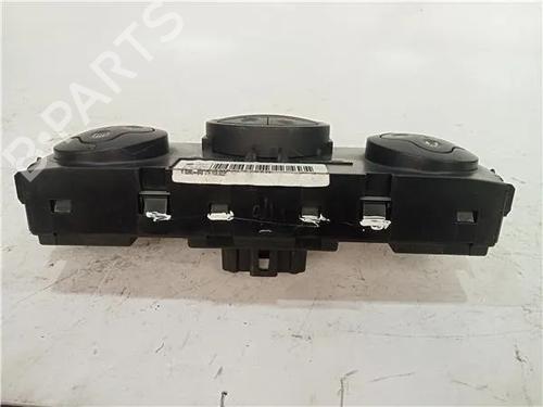 Climate control RENAULT MEGANE I Classic (LA0/1_) 1.9 dCi (LA05, LA1F) | BP23910527I5