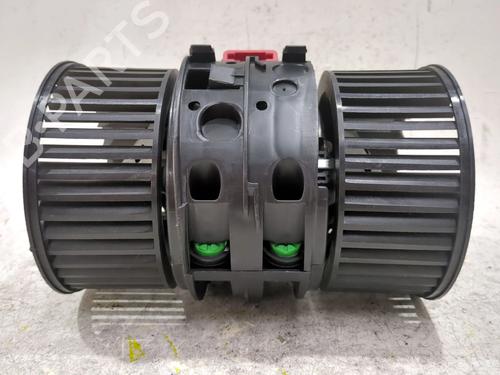 Ventilator motor RENAULT MEGANE III Hatchback (BZ0/1_, B3_) 1.5 dCi (86 hp) 29063968