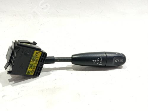 Używane Przełącznik Przełącznik CHEVROLET AVEO / KALOS Hatchback (T200) 1.2 (72 hp) 36903670 36903670