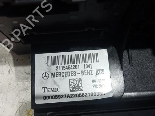 Fuse box MERCEDES-BENZ CLS (C219) CLS 320 CDI (219.322) | BP27338331E1