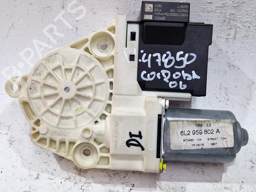 Vindusheismotor venstre foran SEAT CORDOBA (6L2) 1.9 TDI (100 hp) 29993149