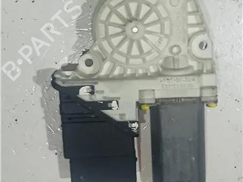 Portierruitmotor rechtsachter VW GOLF IV (1J1) 1.4 16V (75 hp) 23912677