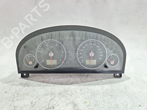Used Instrument cluster FORD MONDEO III (B5Y) 2.0 TDCi (130 hp) 29876908