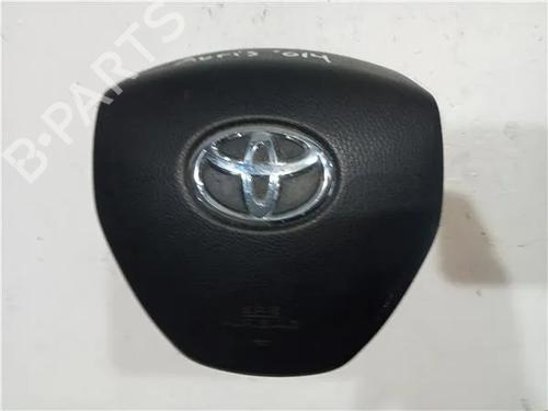 Used Driver airbag TOYOTA AURIS (_E18_) 1.4 D-4D (NDE180_, NDE180R) (90 hp) 23919828