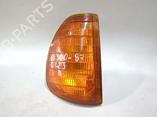 Used Right front indicator MERCEDES-BENZ 123 Coupe (C123) 300 C Turbo-D (123.153) (125 hp) 26672494
