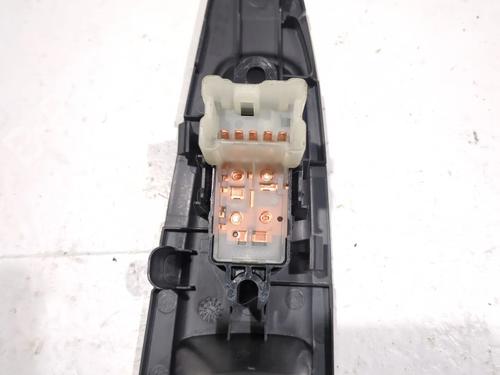 Right rear window switch NISSAN QASHQAI II (J11, J11_) 1.5 dCi | BP24253423I28 