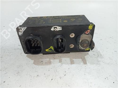 Used Electronic module RENAULT RAPID Box Body/MPV (F40_, G40_) 1.4 (F40M) (60 hp) 30566441