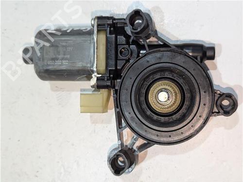 Used Right front window motor VW GOLF VII (5G1, BQ1, BE1, BE2) 1.0 TSI (115 hp) 23925211