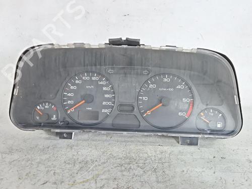Used Instrument cluster PEUGEOT 306 Break (7E, N3, N5) 1.9 TD (90 hp) 30831820
