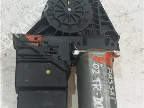Rudehejsemotor bagstkærm højre VW PASSAT B5.5 (3B3) 1.9 TDI (130 hp) 23911920