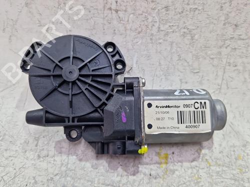 Used Left front window motor HYUNDAI SANTA FÉ II (CM) 2.2 CRDi (139 hp) 29383801