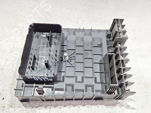 Used Fuse box SEAT ALTEA (5P1) 1.9 TDI (105 hp) 30527808