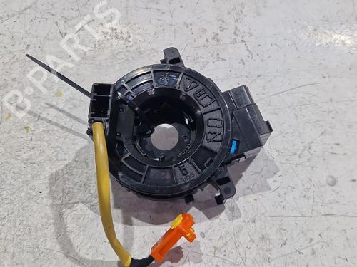 Used Squib airbag Squib airbag TOYOTA YARIS (_P9_) 1.4 D-4D (NLP90_, NLP90R) (90 hp) 33320339 33320339