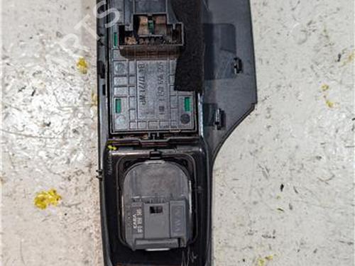 Used Left front window switch SEAT ARONA (KJ7, KJP) 1.0 TSI (110 hp) 23925013