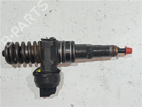 Used Injector VW GOLF IV (1J1) 1.4 16V (75 hp) 23920897