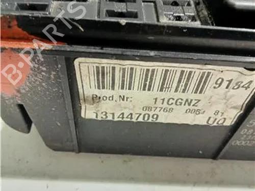 Fuse box OPEL VECTRA C (Z02) 1.9 CDTI (F69) | BP23926975E1 - Image 2