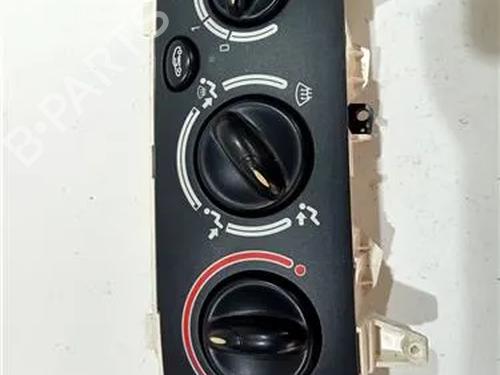 Used Climate control RENAULT MEGANE II Saloon (LM0/1_) 1.9 dCi (131 hp) 23930894