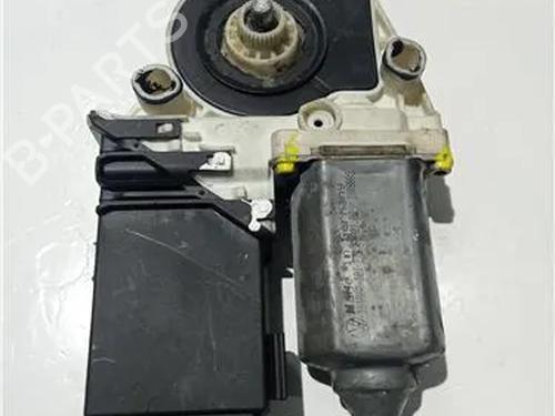Rudehejsemotor forskærm venstre VW GOLF IV (1J1) 1.4 16V (75 hp) 23912204