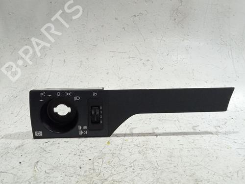 Interruttore luci Interruttore luci MERCEDES-BENZ 124 Saloon (W124) 230 E (124.023) (132 hp) 36766078 36766078