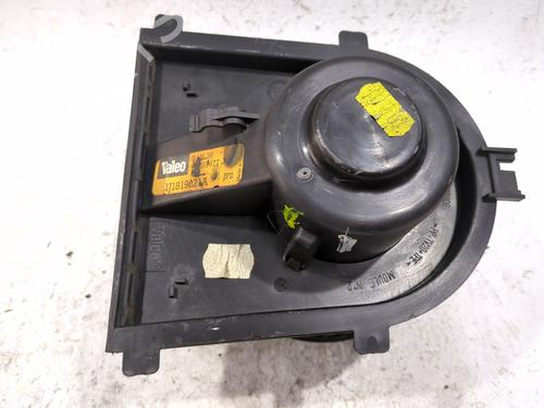 Used Heater blower motor Heater blower motor SEAT TOLEDO II (1M2) 1.9 TDI (110 hp) 33619084 33619084