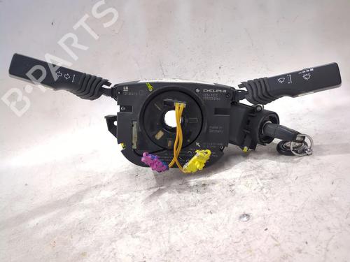 Commutateur OPEL SIGNUM Hatchback (Z03) 2.2 DTI (F48) (125 hp) 28715400